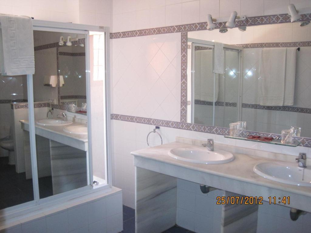Caballo Negro Hotel 2*
